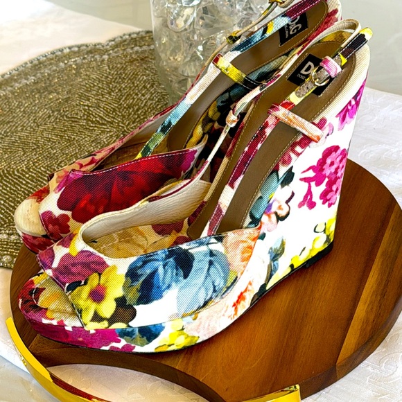 Authentic Dolce$Gabbana Floral sandals for women size 39/9 - Picture 1 of 10